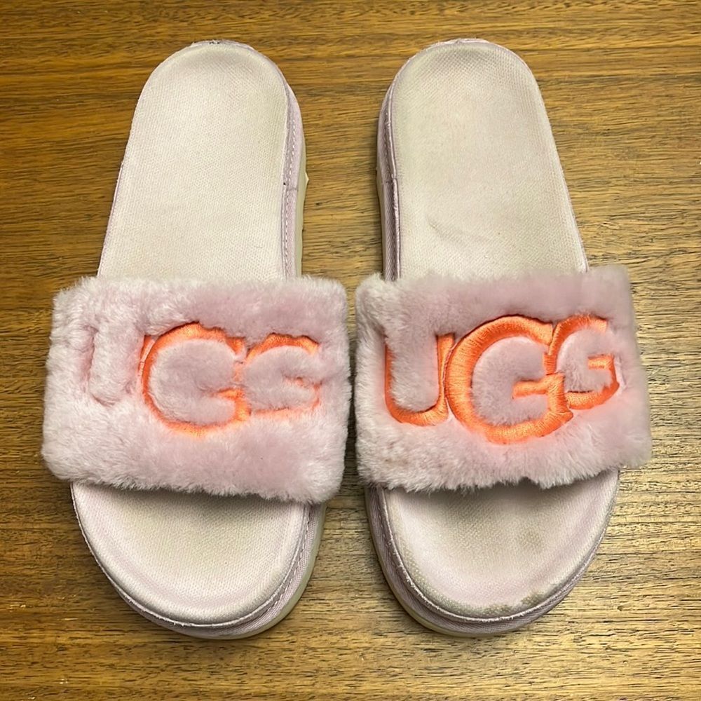 Ugg slippers 